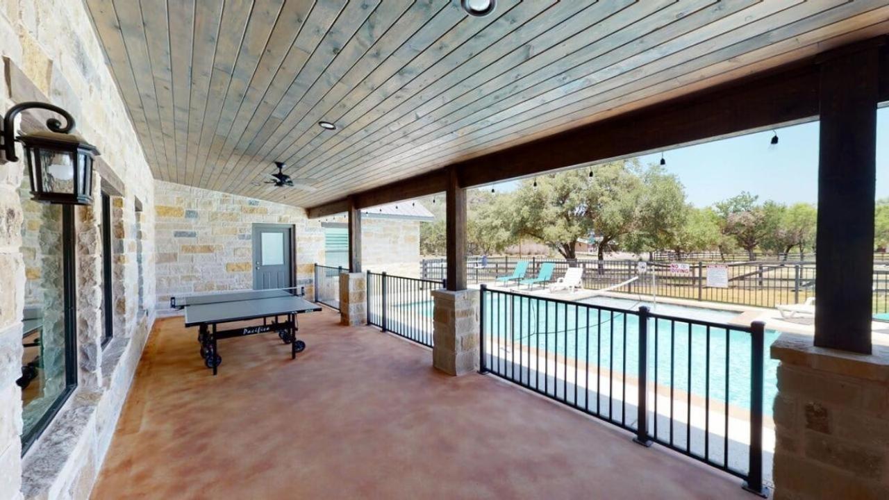 Heartstone Lodge Concan Exterior foto