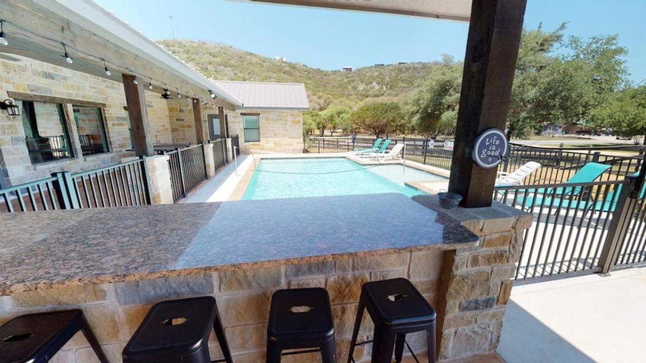 Heartstone Lodge Concan Exterior foto